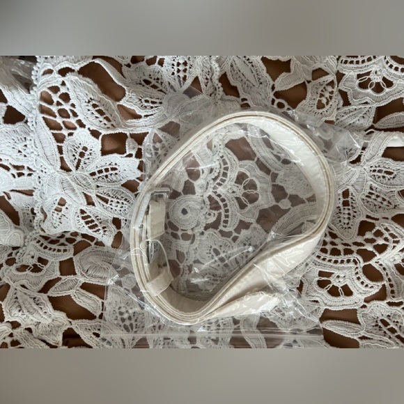 Self Portrait WHITE FLORAL LACE MINI DRESS - Picture 3 of 3